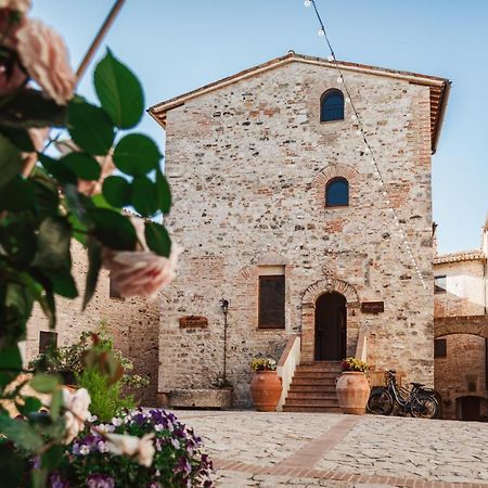 فندق Borgo Petroro تودي المظهر الخارجي الصورة