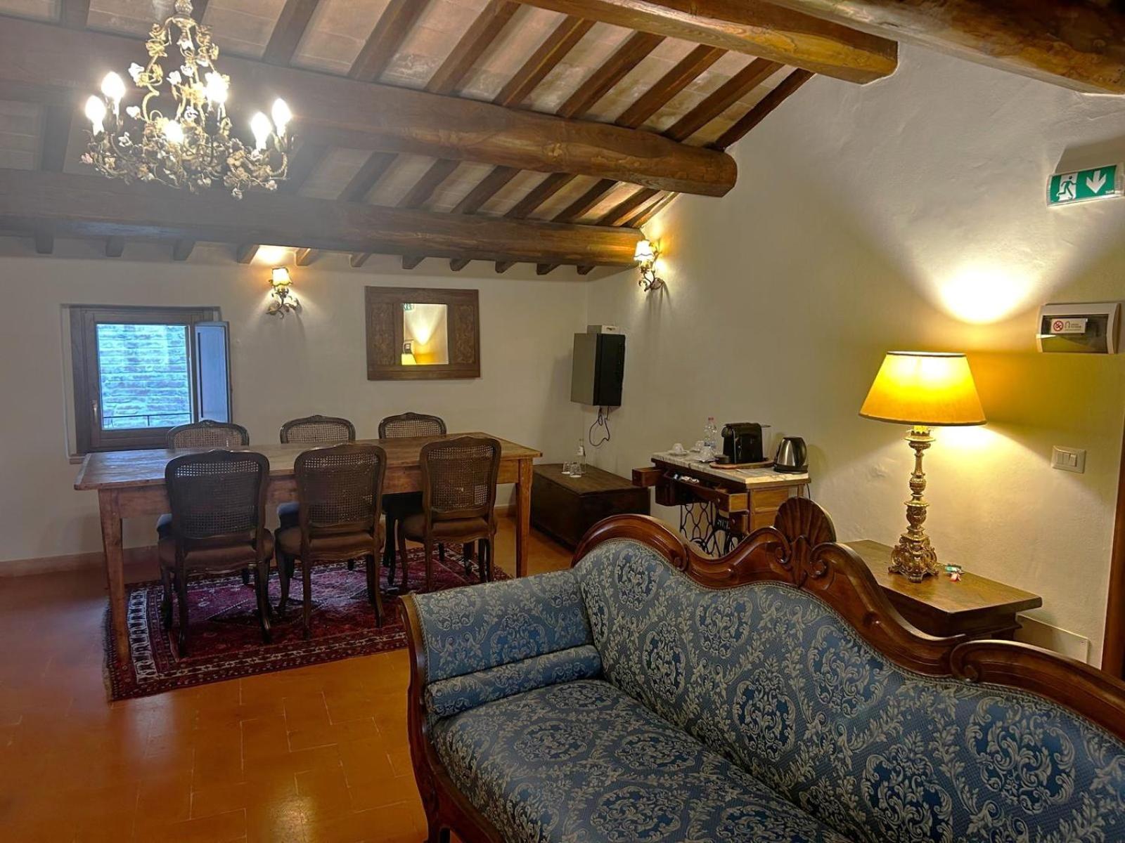 فندق Borgo Petroro تودي المظهر الخارجي الصورة